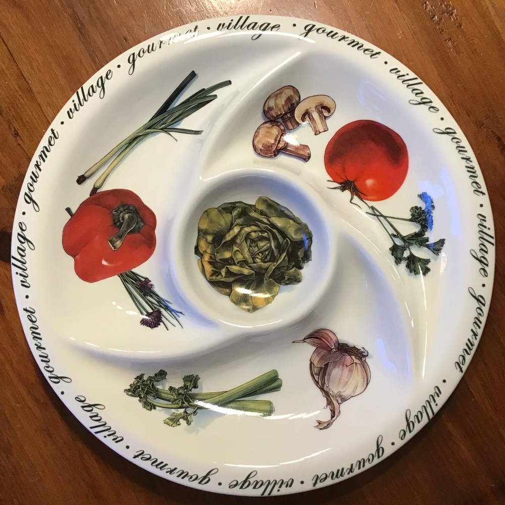 GOURMET VILLAGE SERVING DISH